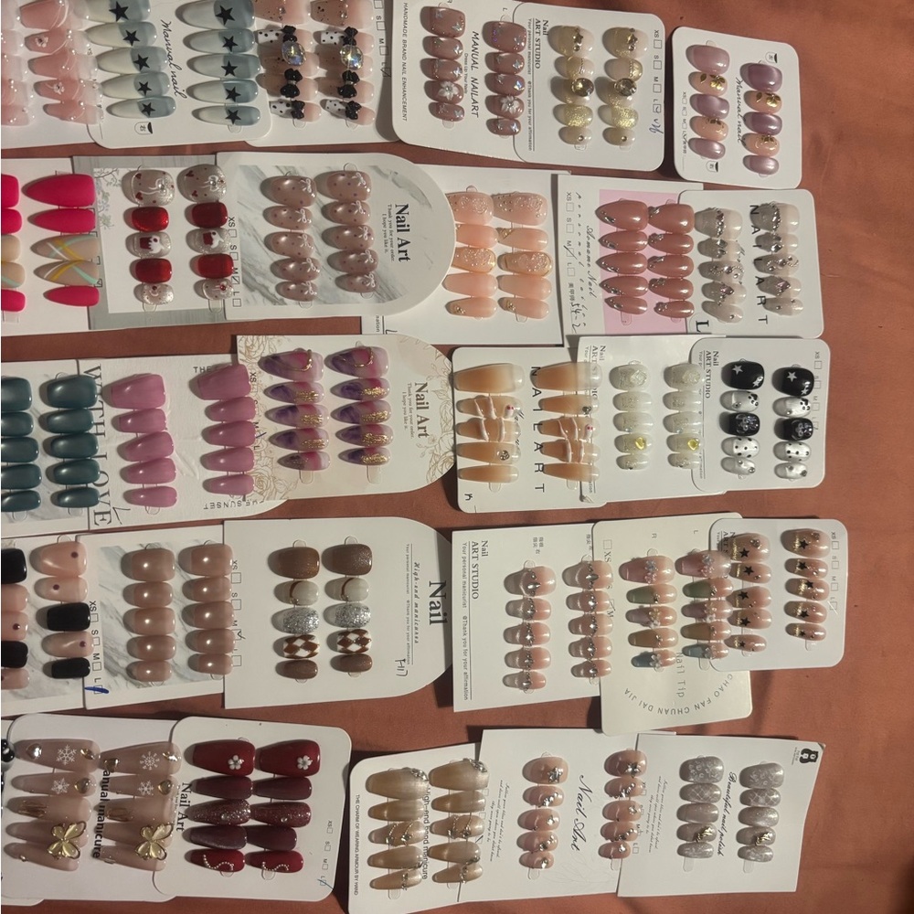 Neutral Pink & Gold Press-On Nail Sets - Multiple Styles 30 pack